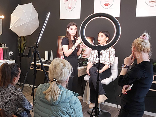 MasterClass - Seminar de perfectionare pentru make-up artiști