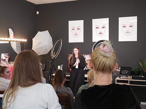 MasterClass - Seminar de perfectionare pentru make-up artiști